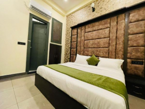 Hotel Wonderstar Affordable Stay Near Tajmahal - Inhouse Parking with Free 5g internet